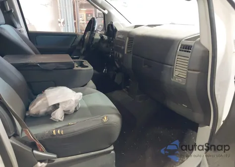 2004 Nissan Titan Xe z USA, uszkodzony, nr VIN 1N6AA07A74N590557